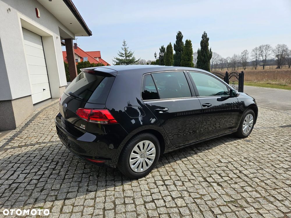 Volkswagen Golf 1.6 TDI BlueMotion Technology Comfortline - 24