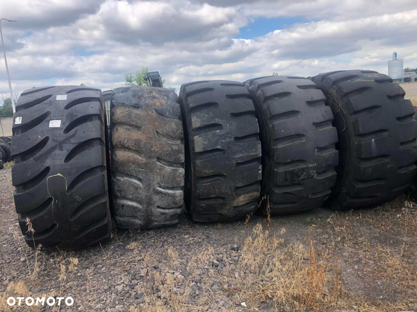 Opony Używane Przemysłowe 875/65r33 Bridgestone 35/65r33