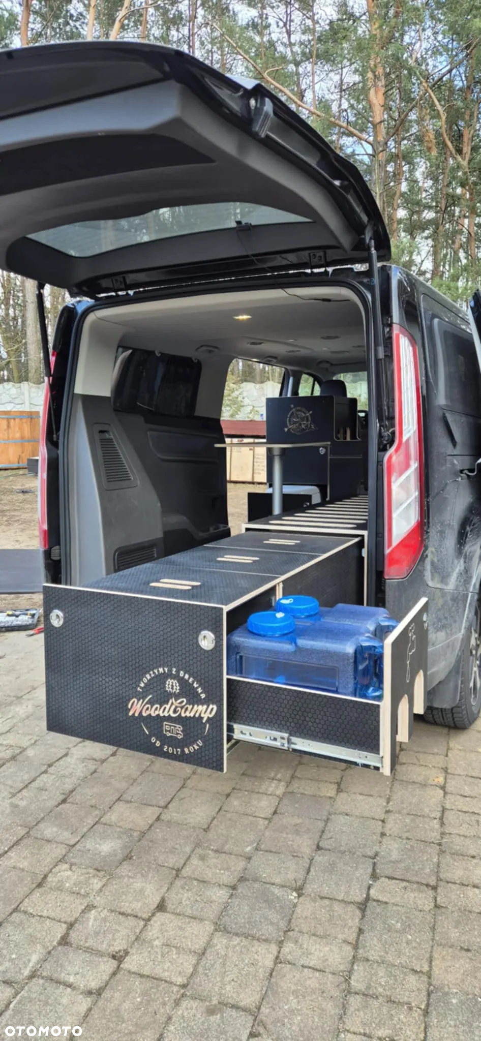 Ford Tourneo Custom - 10