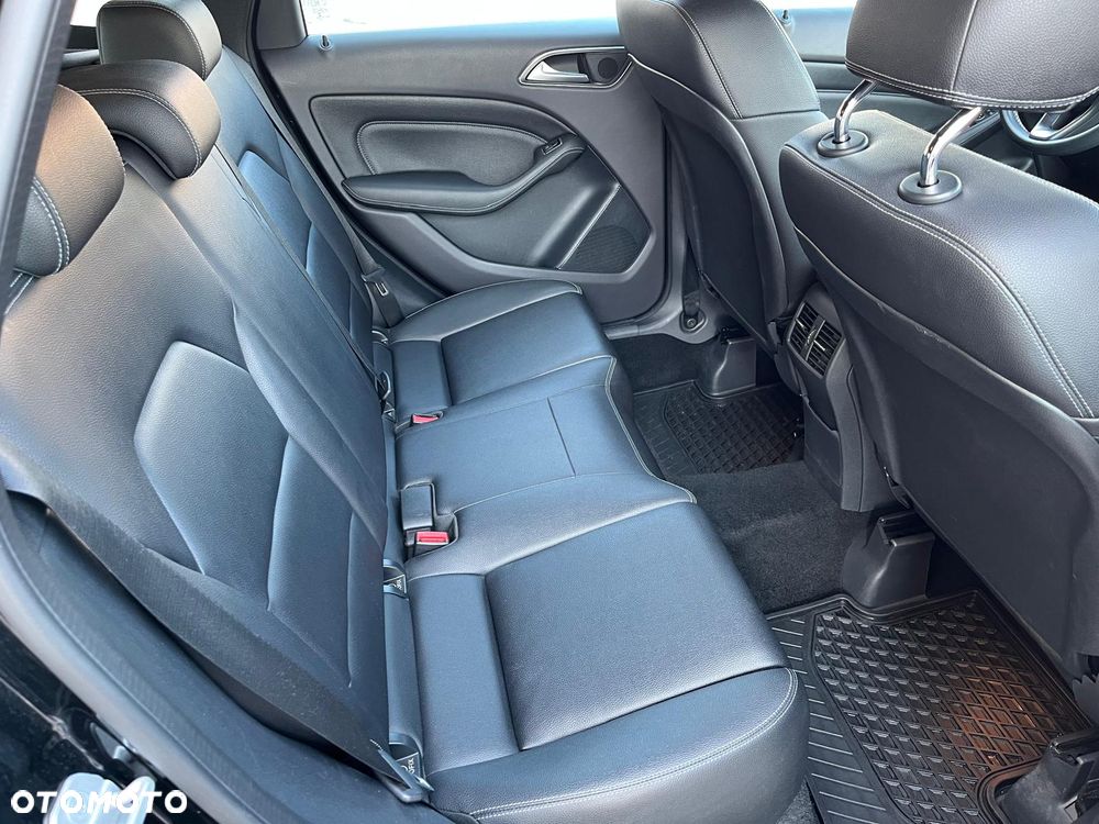Mercedes-Benz Klasa B 180 d BlueEFFICIENCY Edition Style - 11