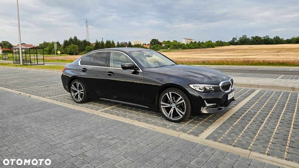BMW Seria 3 320d xDrive MHEV Luxury Line sport - 6