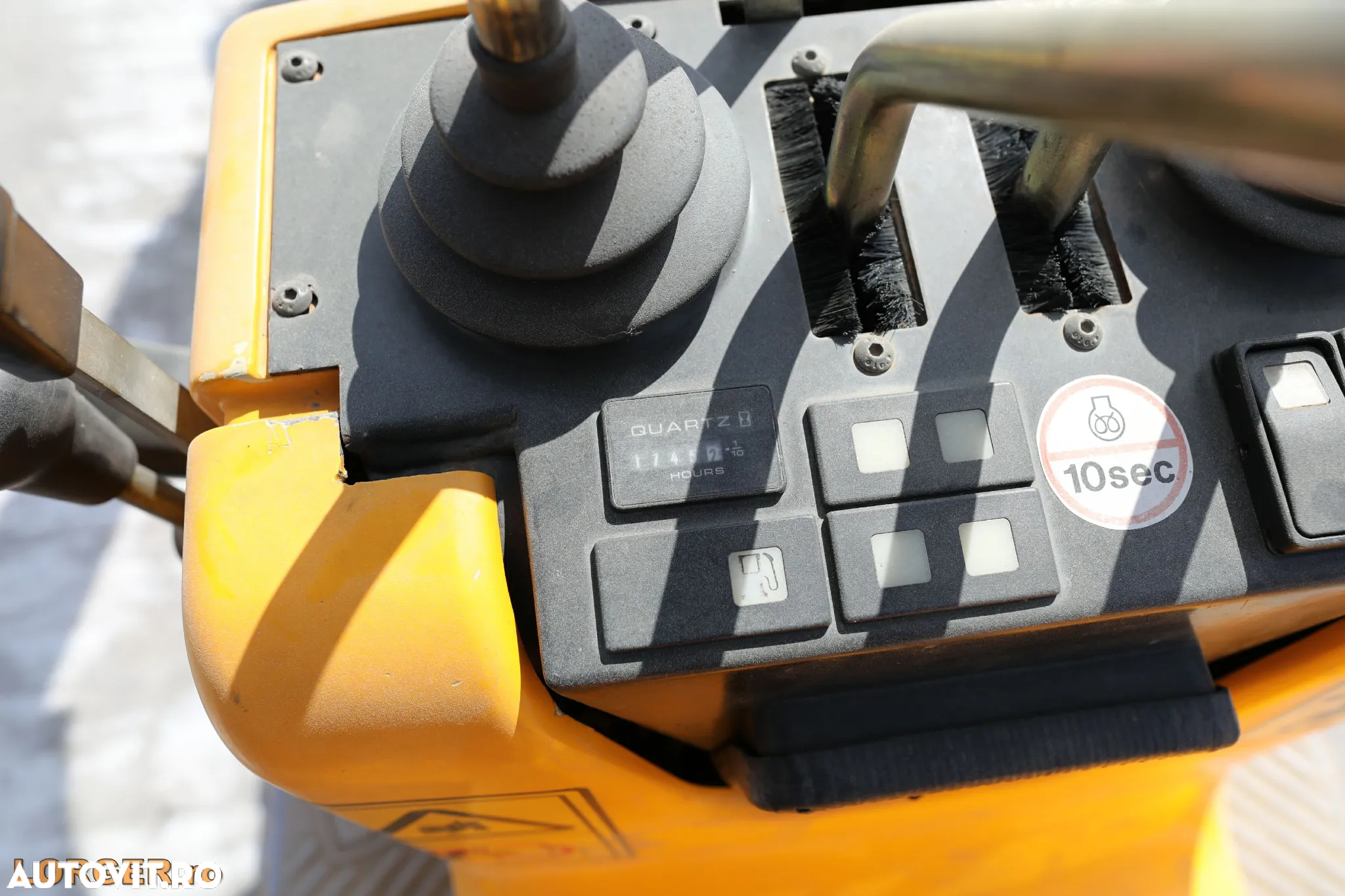JCB 8008 CTS - 14