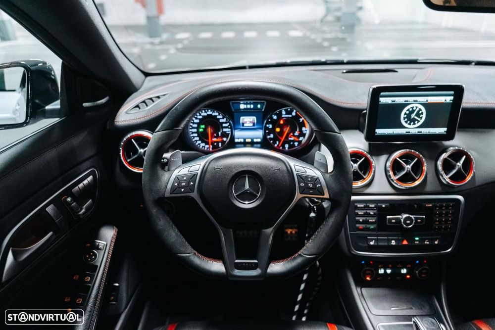 Mercedes-Benz CLA 45 AMG 4-Matic - 23