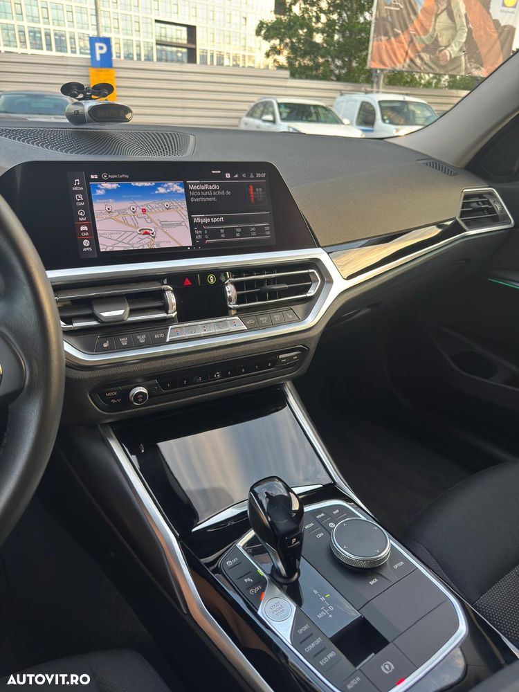BMW Seria 3 320i AT - 15