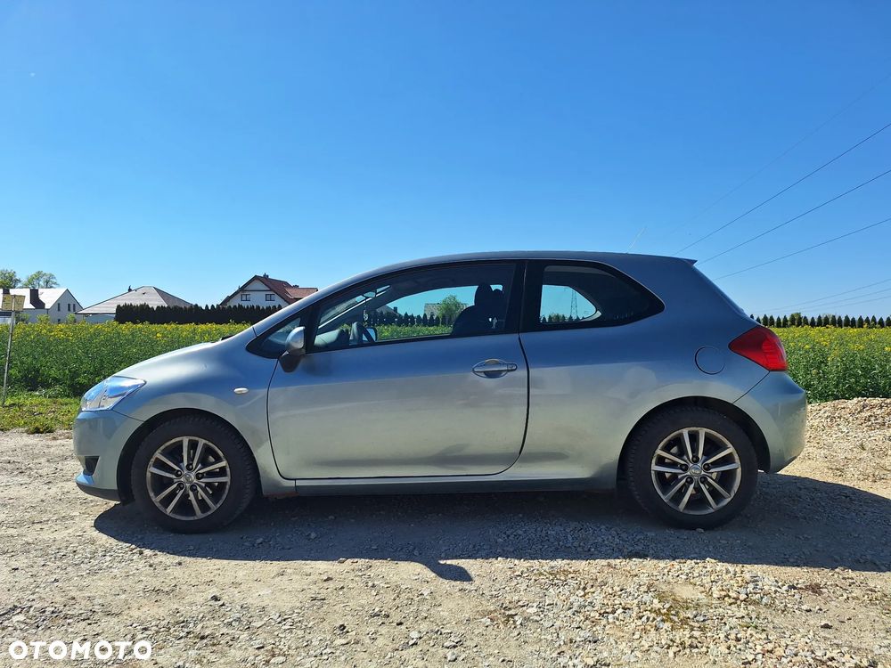 Toyota Auris 1.33 VVT-i - 4