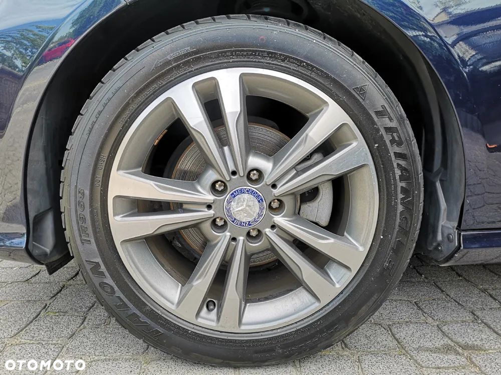 Mercedes-Benz Klasa E 200 7G-TRONIC Edition - 32