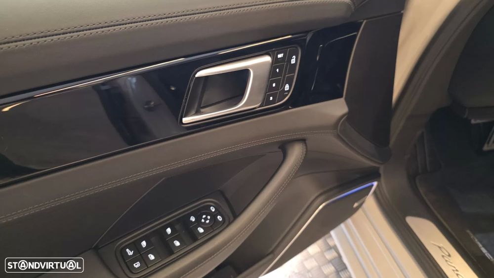 Porsche Panamera Sport Turismo 4S E-Hybrid - 40