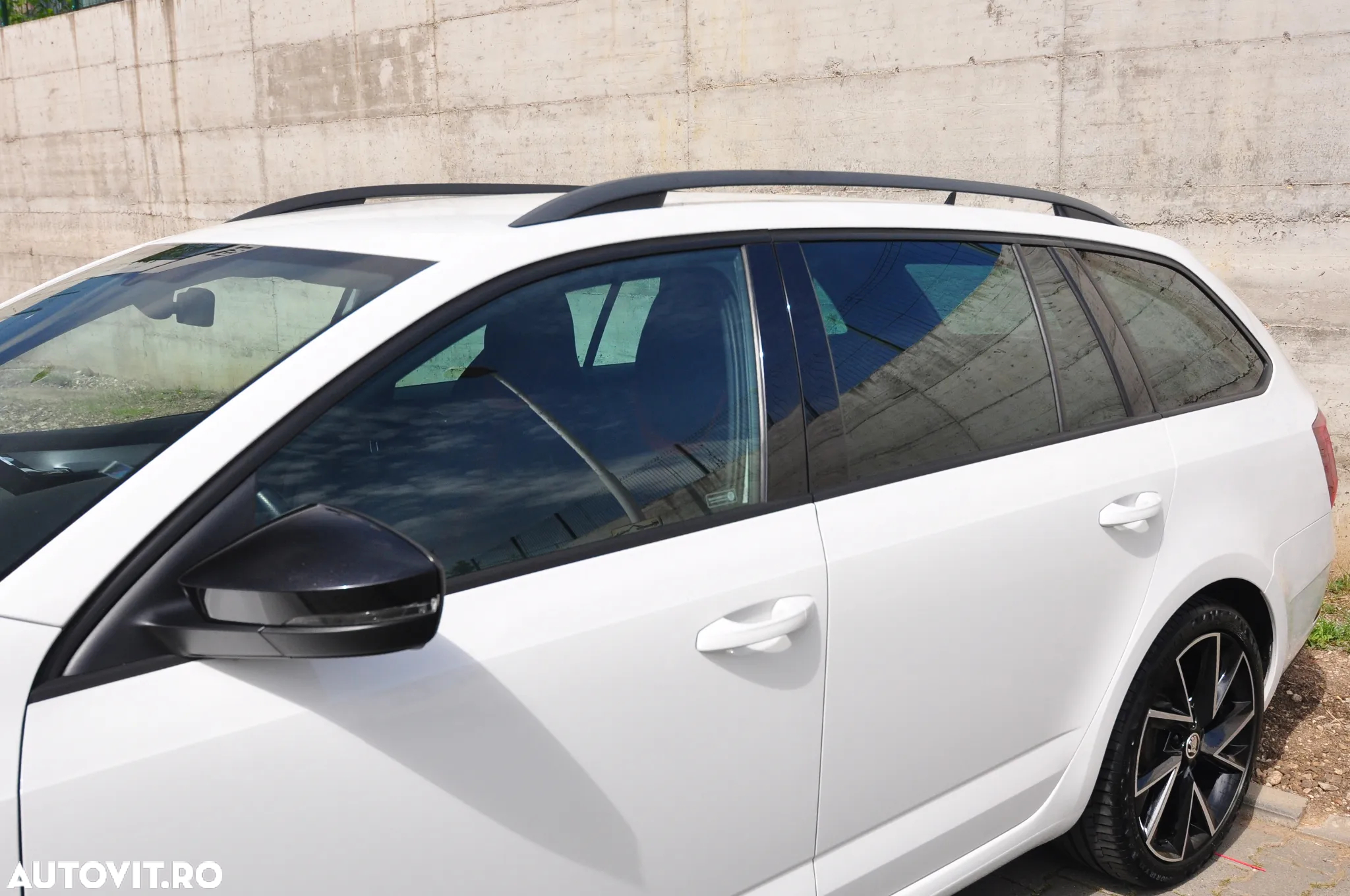 Skoda Octavia 1.6 TDI DSG Ambition - 13