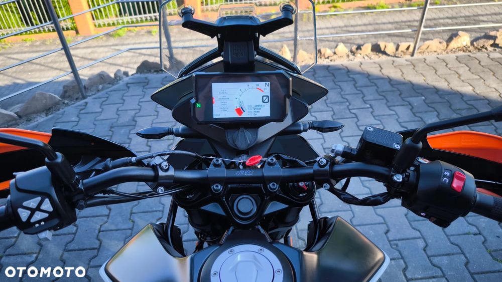 KTM Adventure - 6