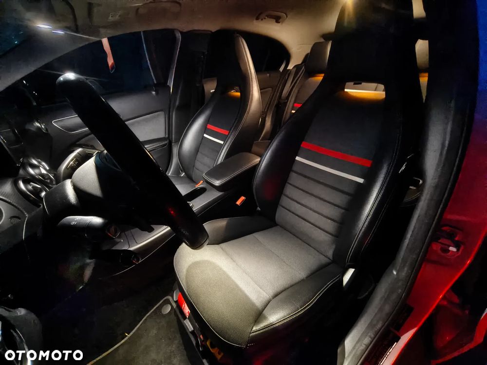 Mercedes-Benz Klasa A 200 d 7G-DCT AMG Line - 13