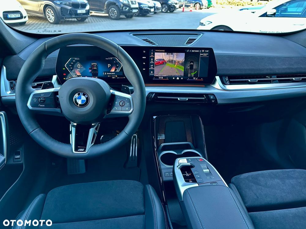 BMW X1 sDrive18i - 12