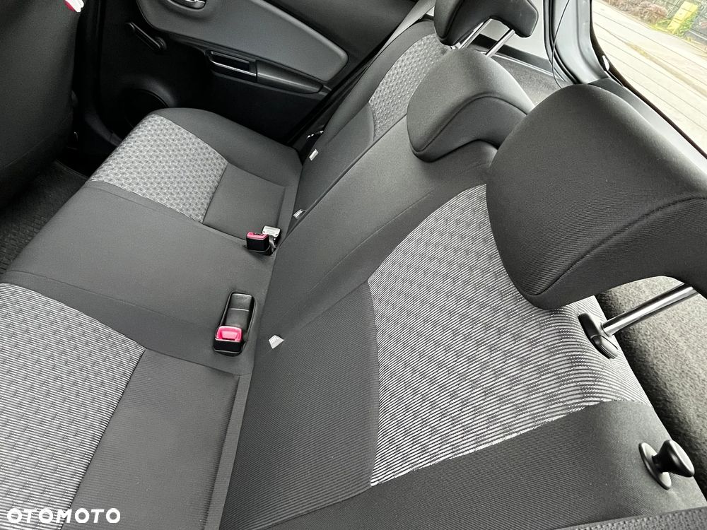 Toyota Yaris - 22