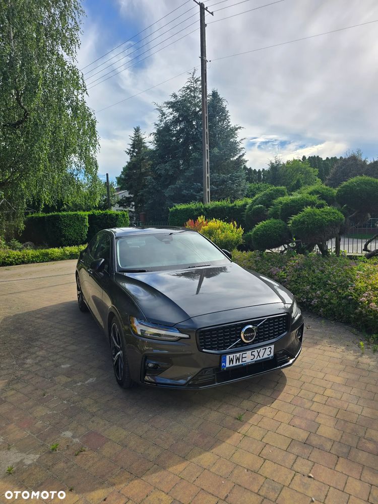 Volvo S60 B5 B AWD Plus Dark - 1
