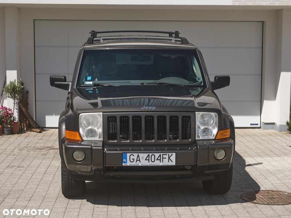 Jeep Commander - 3