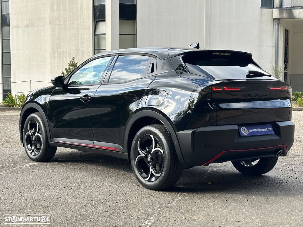 Alfa Romeo Junior 1.2 Q4 eDCT6 - 17