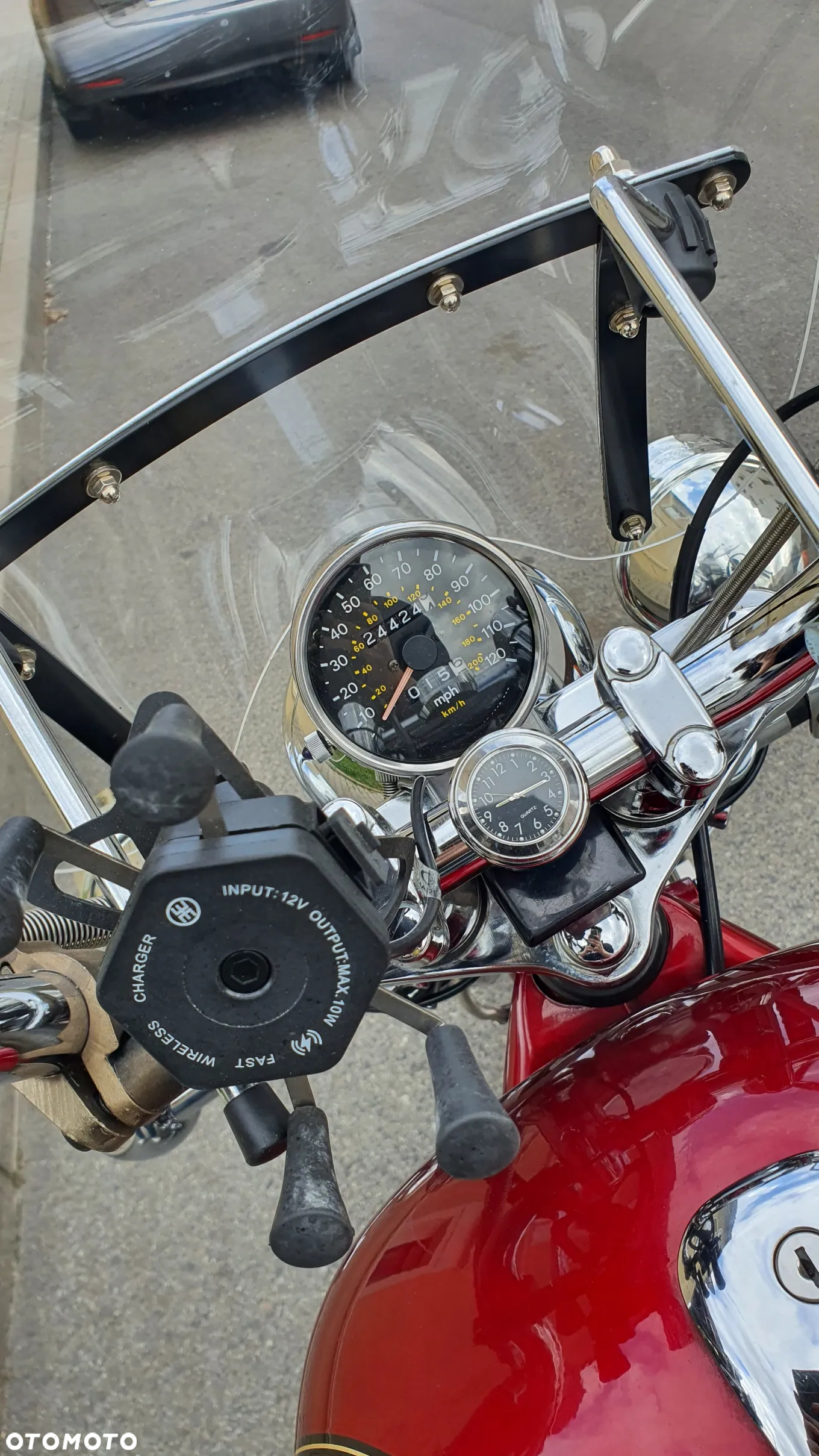 Suzuki Intruder - 8