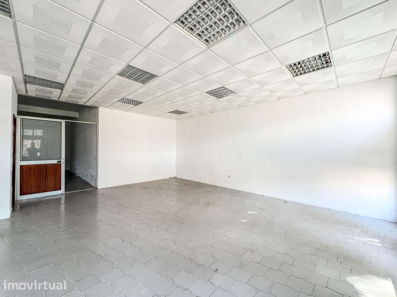 Loja com Projeto para Habitação | 103,71 m2 - Grande imagem: 3/14