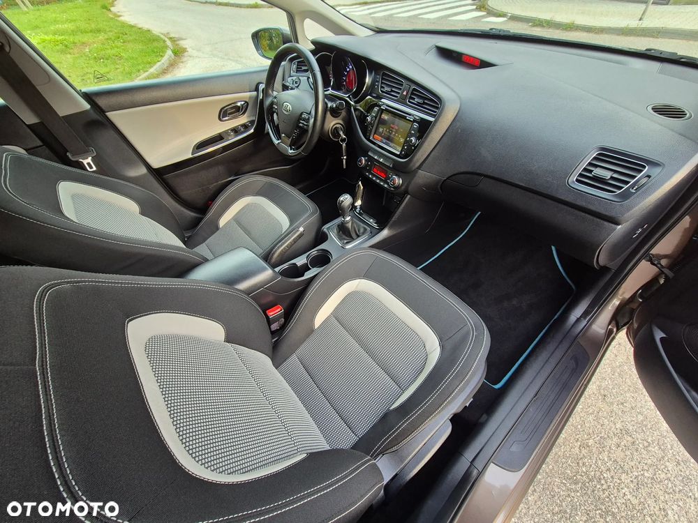 Kia Ceed Cee'd 1.6 GDI Business Line - 27