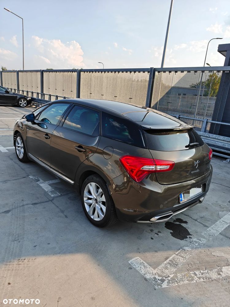 Citroën DS5 HDi 165 SoChic - 4