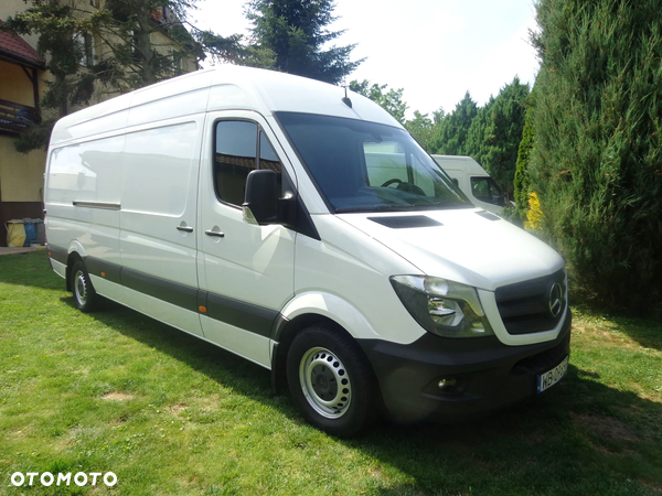 Mercedes-Benz 319 MAXI