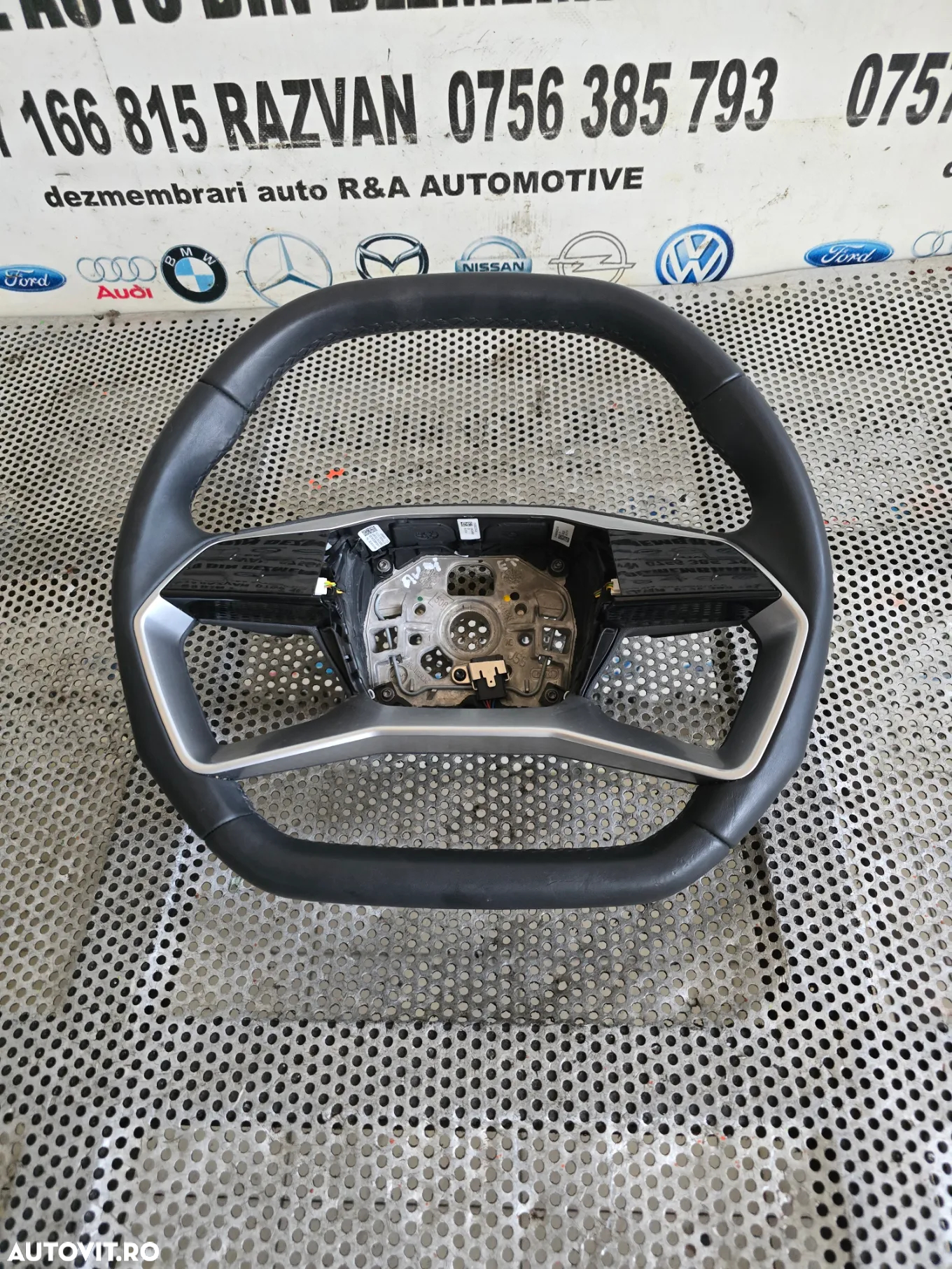 Volan Din Piele Cu Comenzi Audi Q4 E-Tron 2021-2025 Impecabil - 6