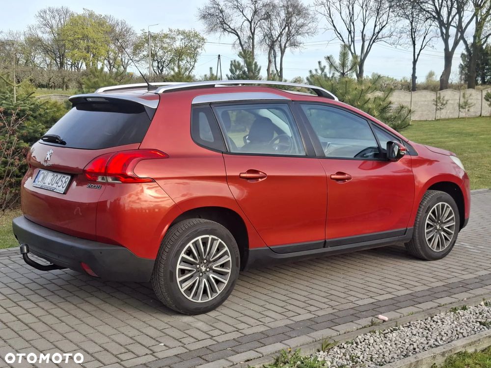 Peugeot 2008 1.2 Pure Tech Style - 12