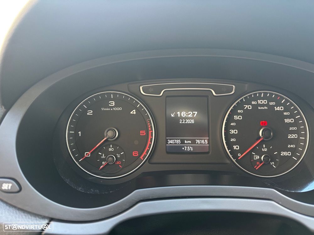 Audi Q3 2.0 TDI S-line - 9