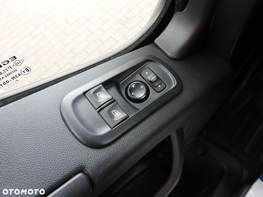 Renault MASTER PLANDEKA 10 PALET WEBASTO KLIMATYZACJA TEMPOMAT LEDY PNEUMATYKA  165KM - 33