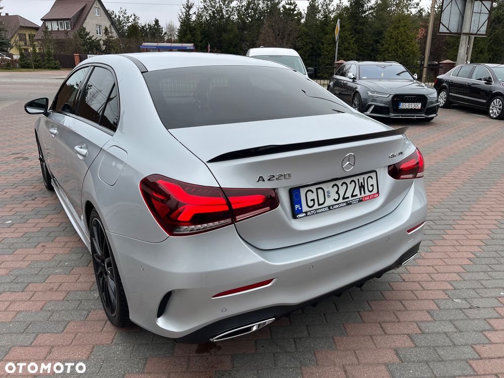 Mercedes-Benz Klasa A 220 4-Matic AMG Line 7G-DCT - 14