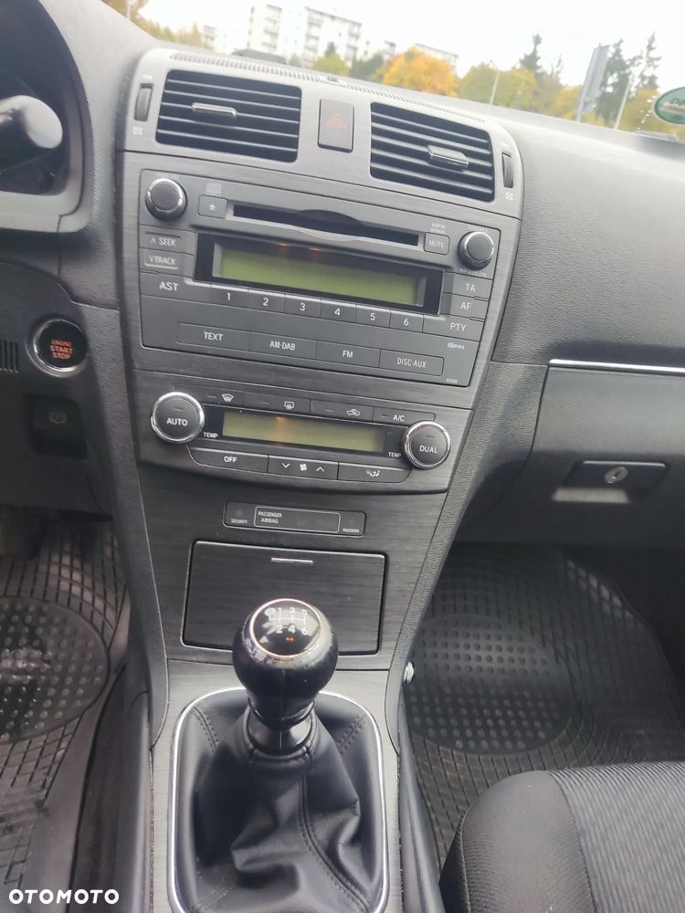 Toyota Avensis 2.0 D-4D Sol plus - 26