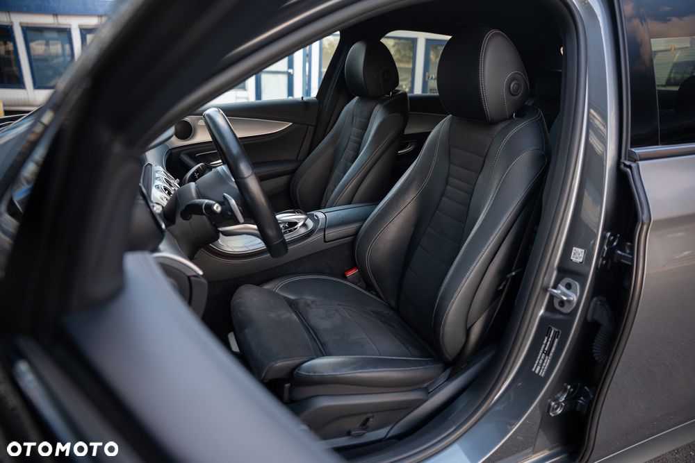 Mercedes-Benz Klasa E 220 d 9G-TRONIC AMG Line - 22