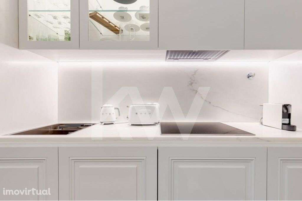 Apartamento inserido em Prédio do século XIX em localização premium e - Grande imagem: 5/49