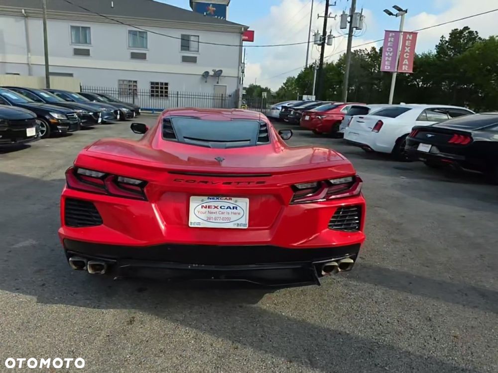 Chevrolet Corvette - 5