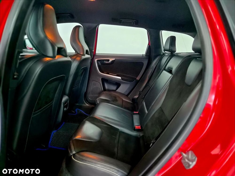 Volvo XC 60 D4 Drive-E R-Design Momentum - 26