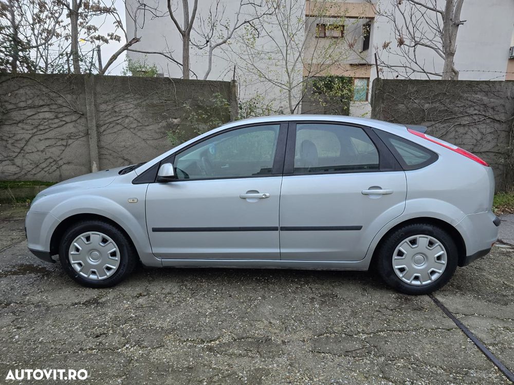 Ford Focus 1.6 TDCi Ambiente - 11
