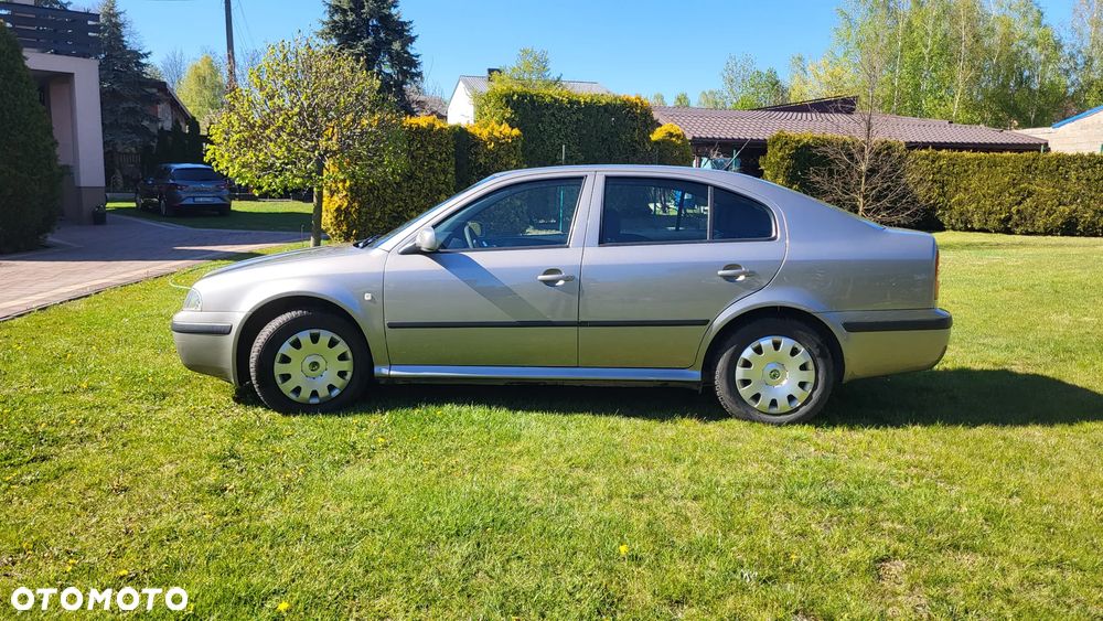 Skoda Octavia 1.6 Tour - 2