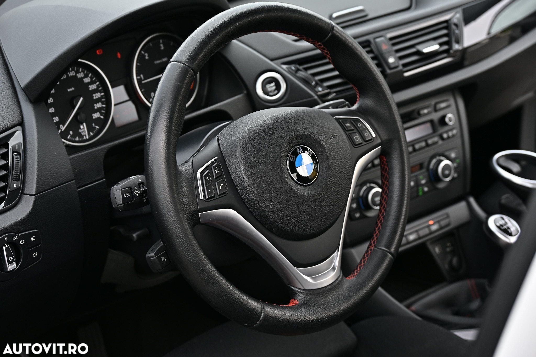 BMW X1 sDrive18d Sport Line - 27