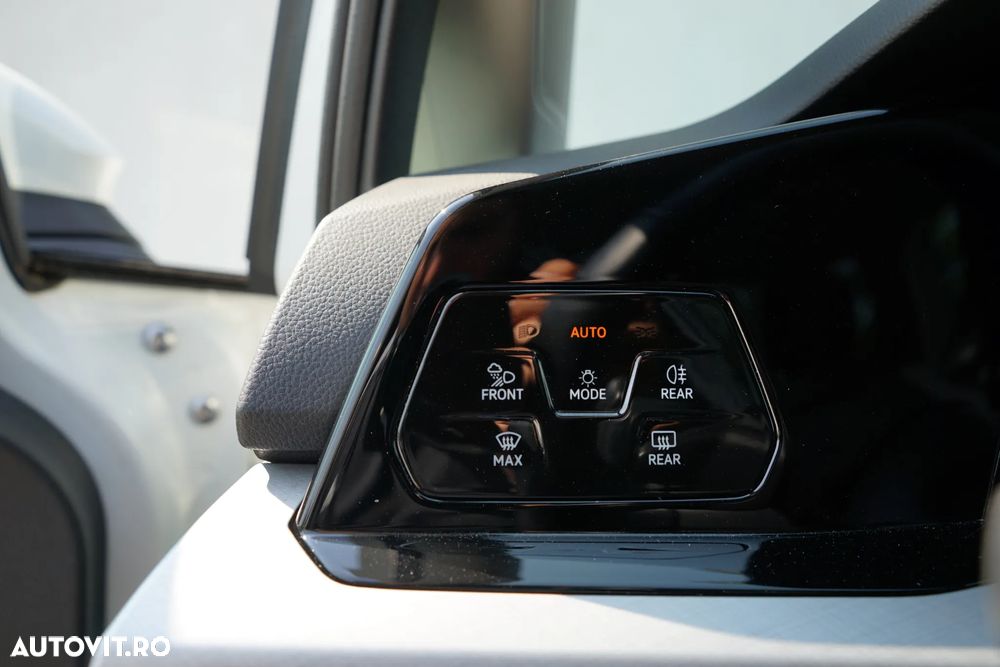 Volkswagen Golf Variant 2.0 TDI 115CP Style - 12