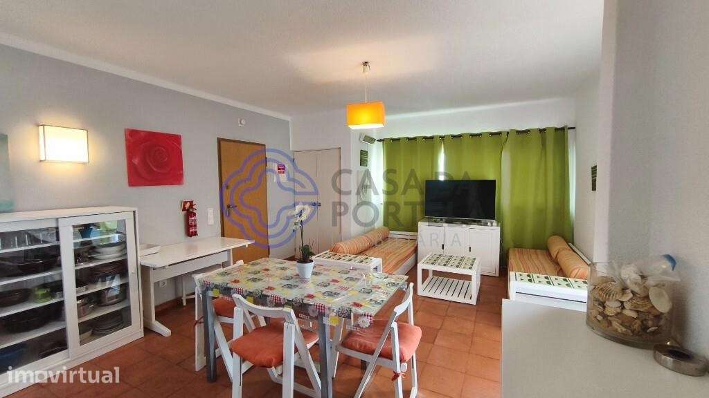 Vende-se excelente T1 amplo com vista deslumbrante para o mar - Grande imagem: 3/22
