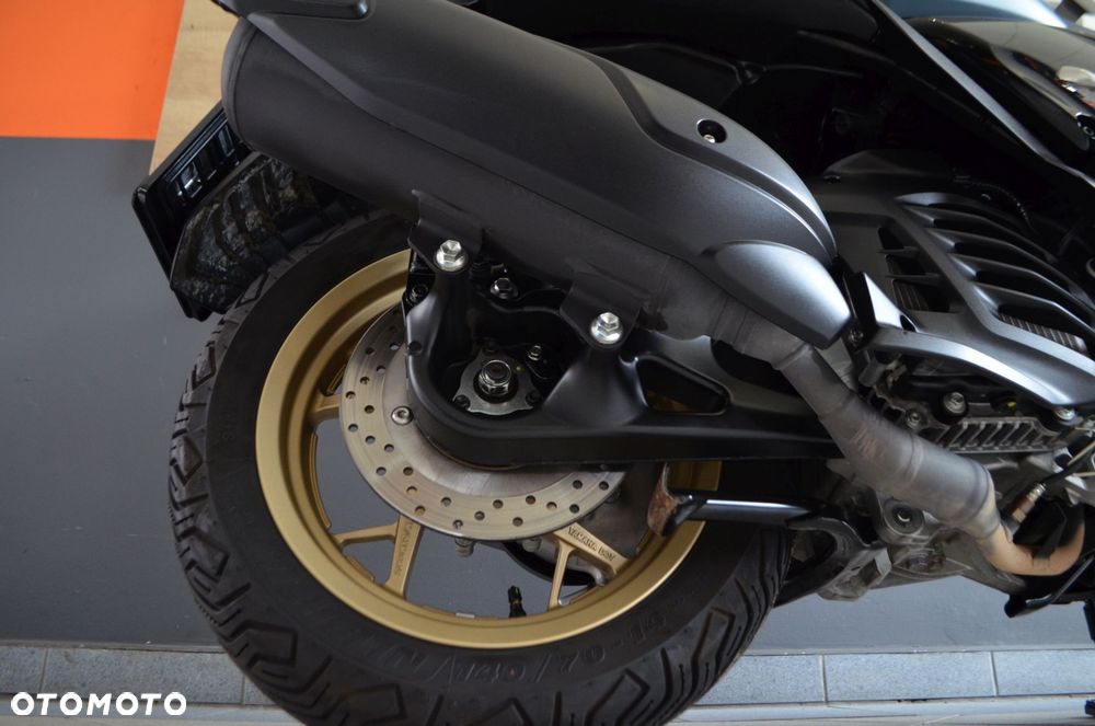 Yamaha X-max - 15