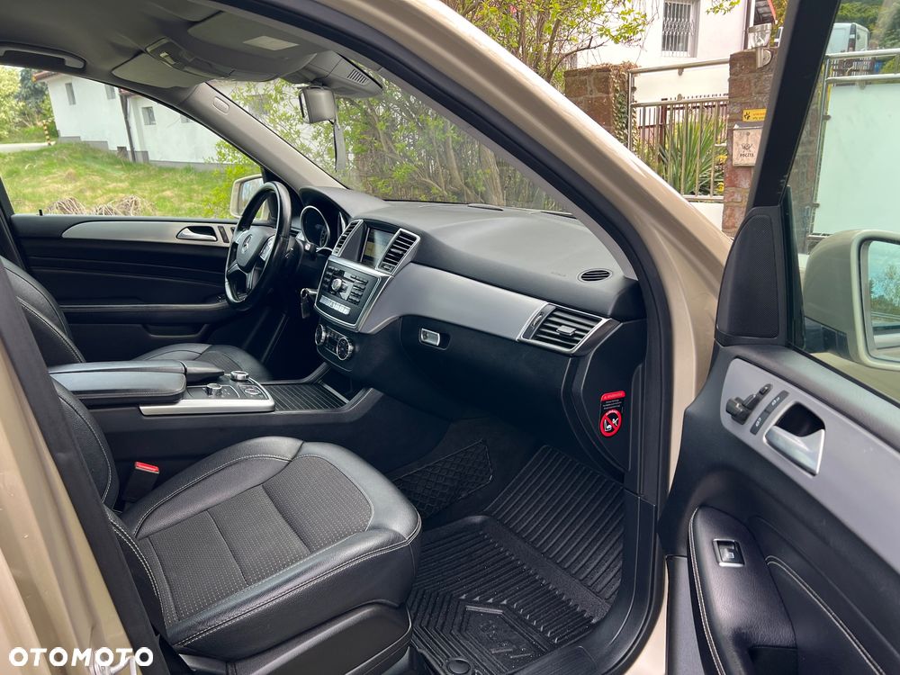 Mercedes-Benz ML 350 BlueTEC 4-Matic - 9