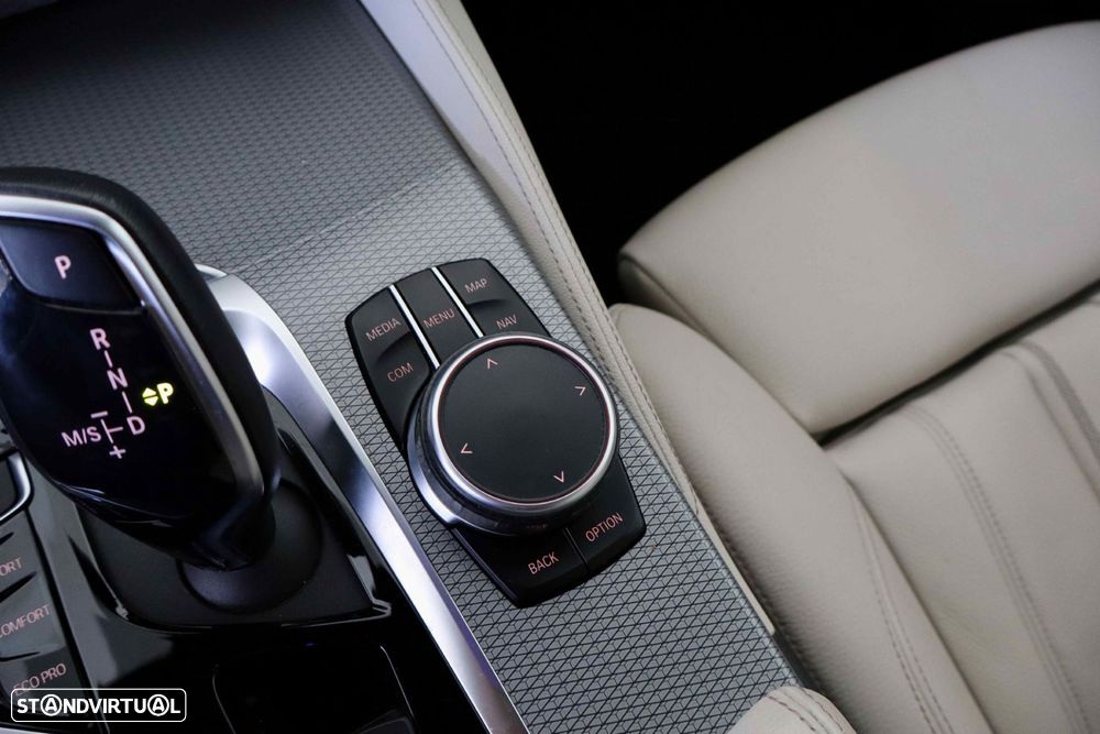 BMW 520 d Pack M Auto - 43