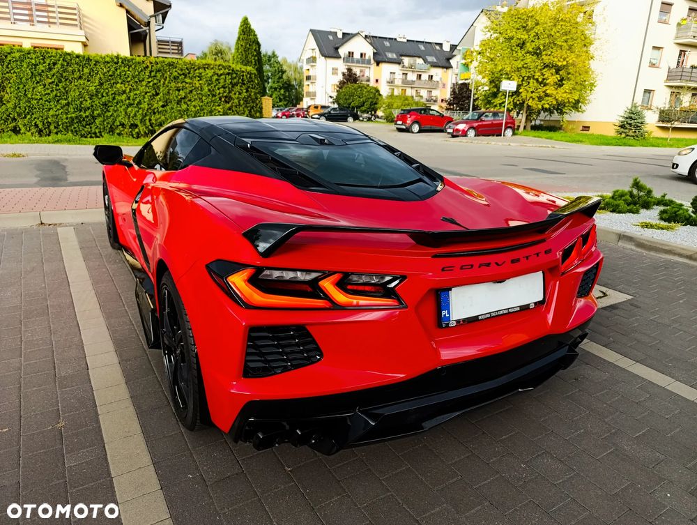 Chevrolet Corvette - 14