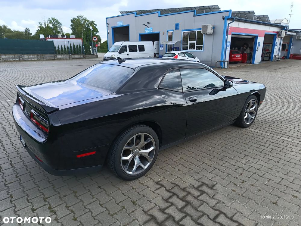 Dodge Challenger - 6