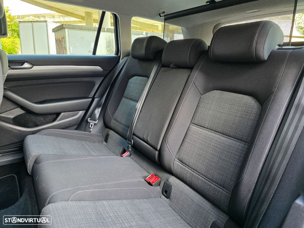 VW Passat Variant - 19
