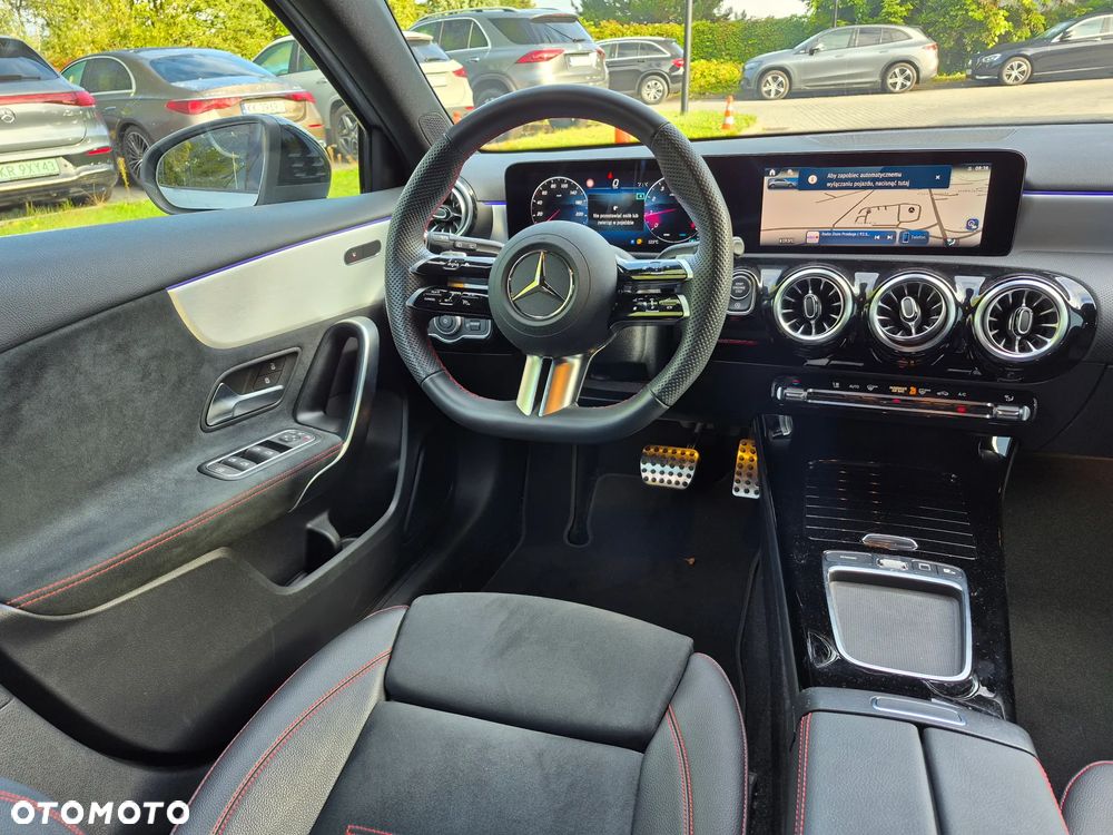 Mercedes-Benz Klasa A 200 AMG Line 7G-DCT - 25