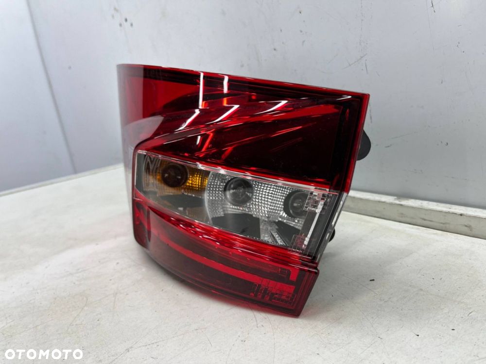 Lampa Skoda Superb 3 III 3v kombi 15-19r. PRAWA tylna w błotnik oryginalna prawy tył 3v9945208a - 3