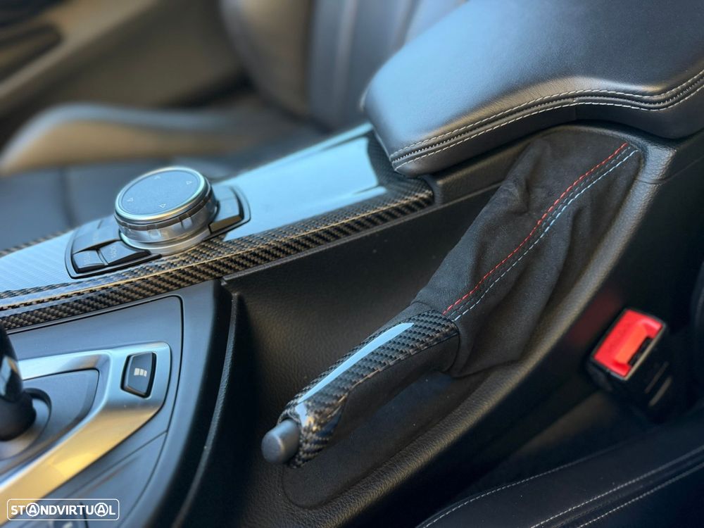 BMW M4 Auto - 51
