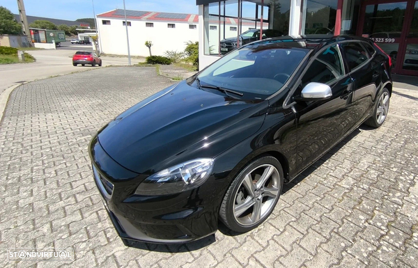 Volvo V40 2.0 D2 R-Design