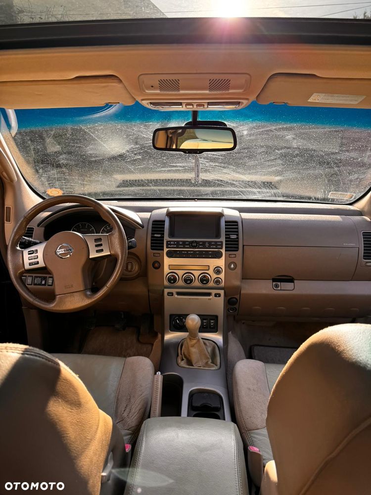 Nissan Pathfinder 2.5 dCi Premium - 2